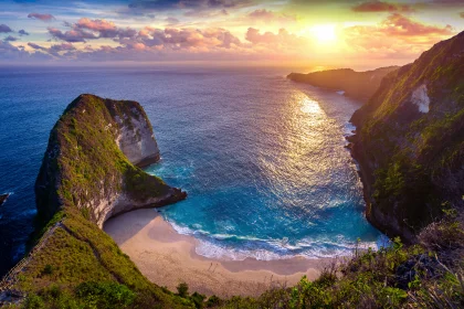 Kelingking beach aerial view